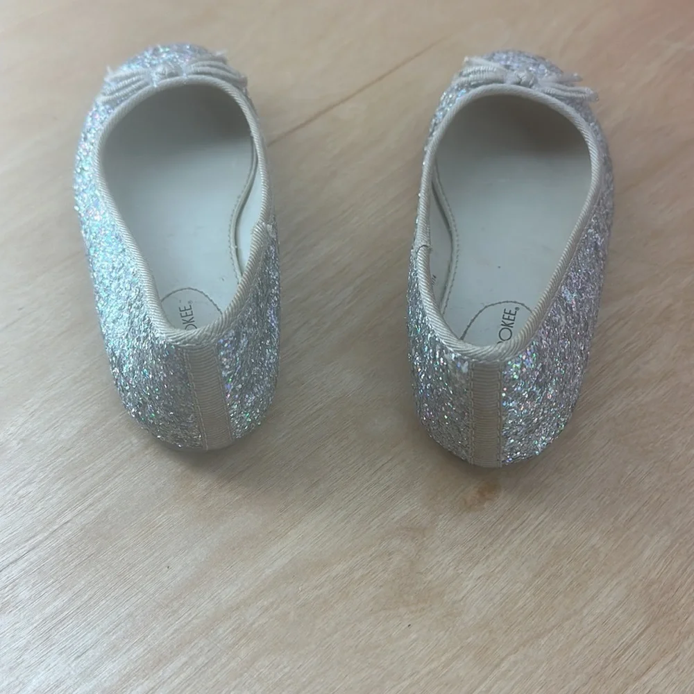 Cherokee girls silver glitter flats size‎ 1 preloved